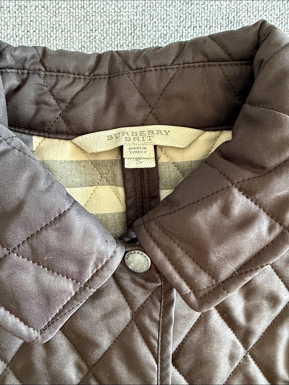 Burberry Quilted Puffer Jacket in Brown with Signature Check Cuff - Picture 2 of 10